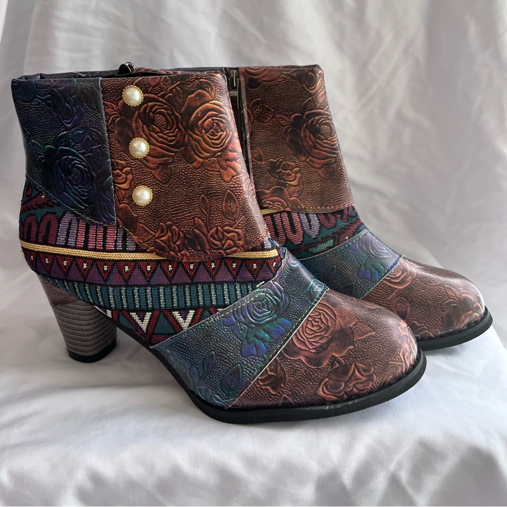 NWOT BOHO Woman’s Boots